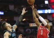 AG体育官方网站-火箭战胜黄蜂!约翰逊加盟挺进季后赛了吗